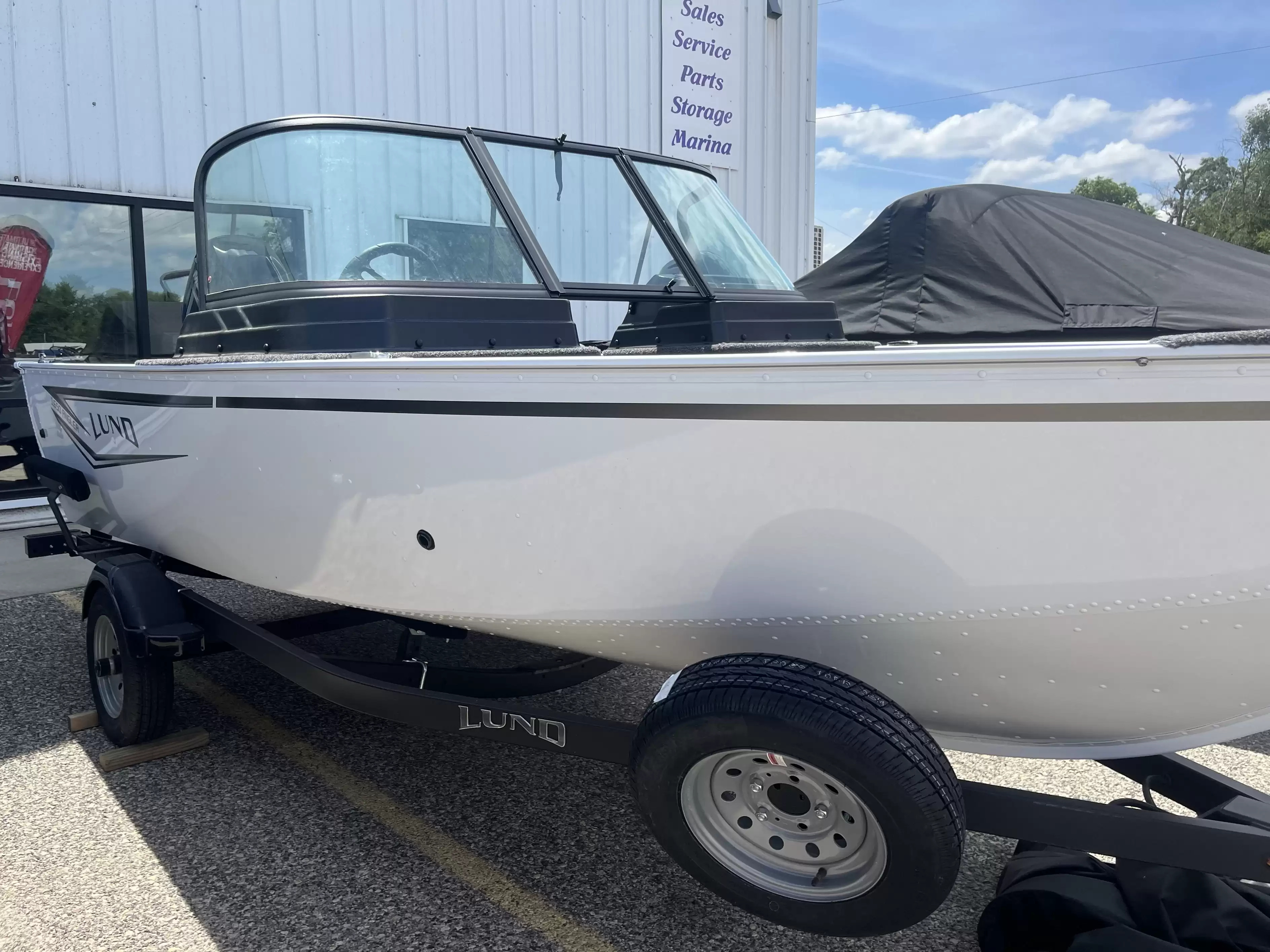 2026 Lund Boat Co. 1650 ANGLER/SP 1650 TILLER in la crosse WI
