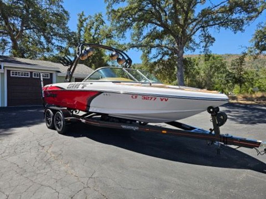 2022 Sanger V215 S Ski and Wakeboard Boat boat