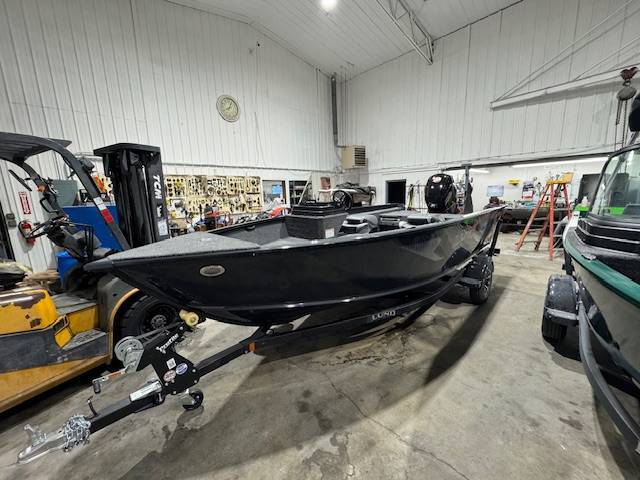 2026 Lund Boat Co. 1775 ADV/SS 1775 SS in dubuque IA