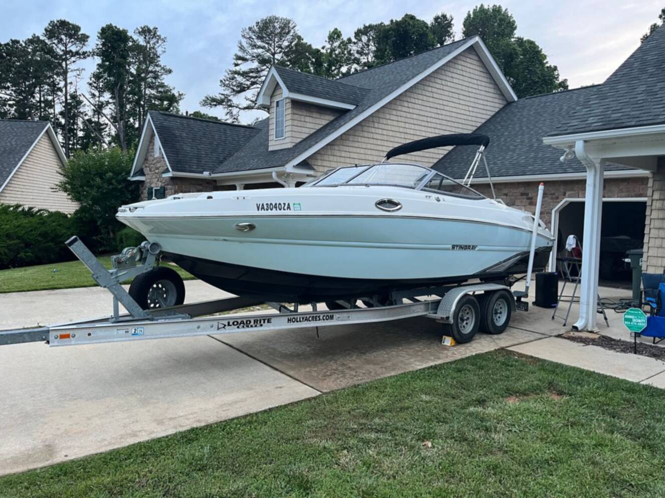 A photo of this 2018 Stingray 235LR