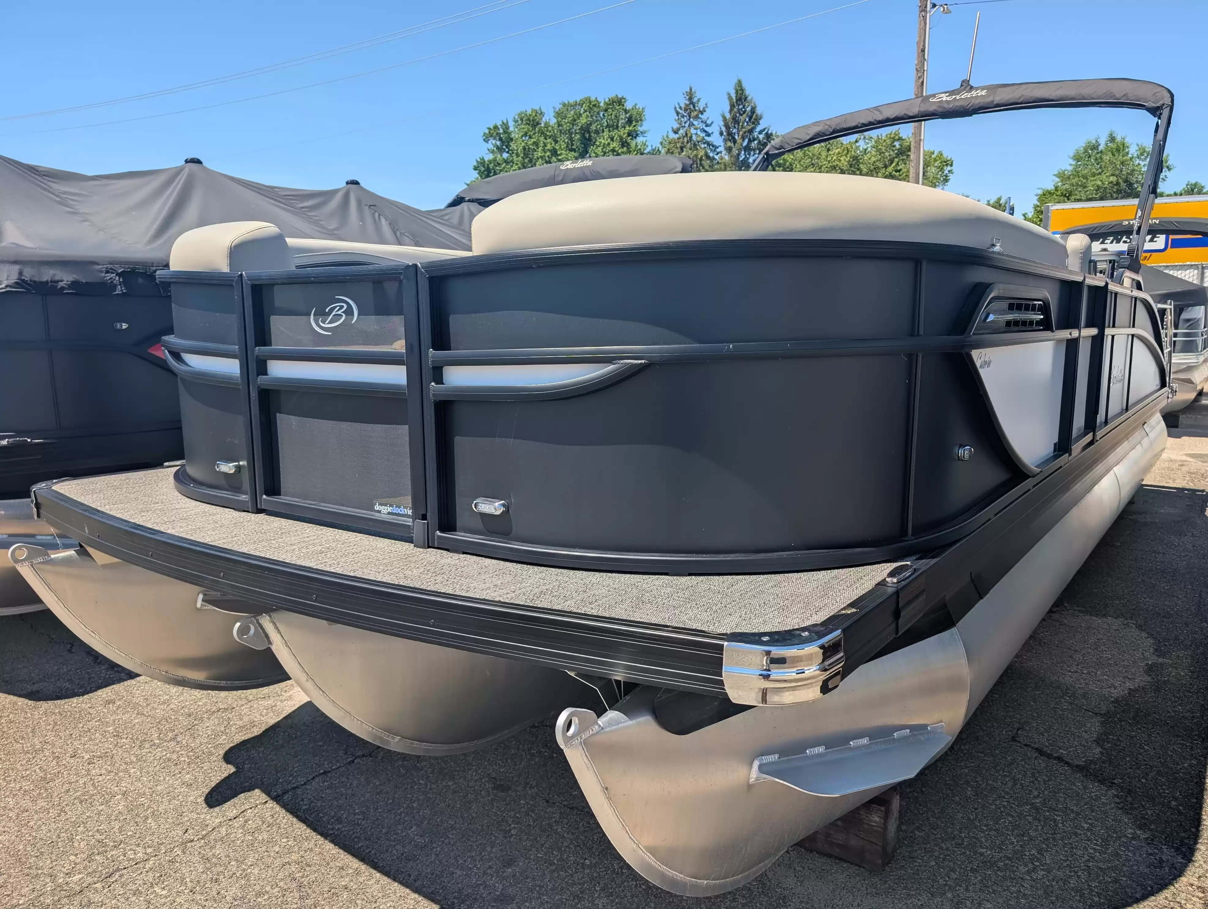 2026 Barletta Boats CABRIO C24UE/TT in la crosse WI