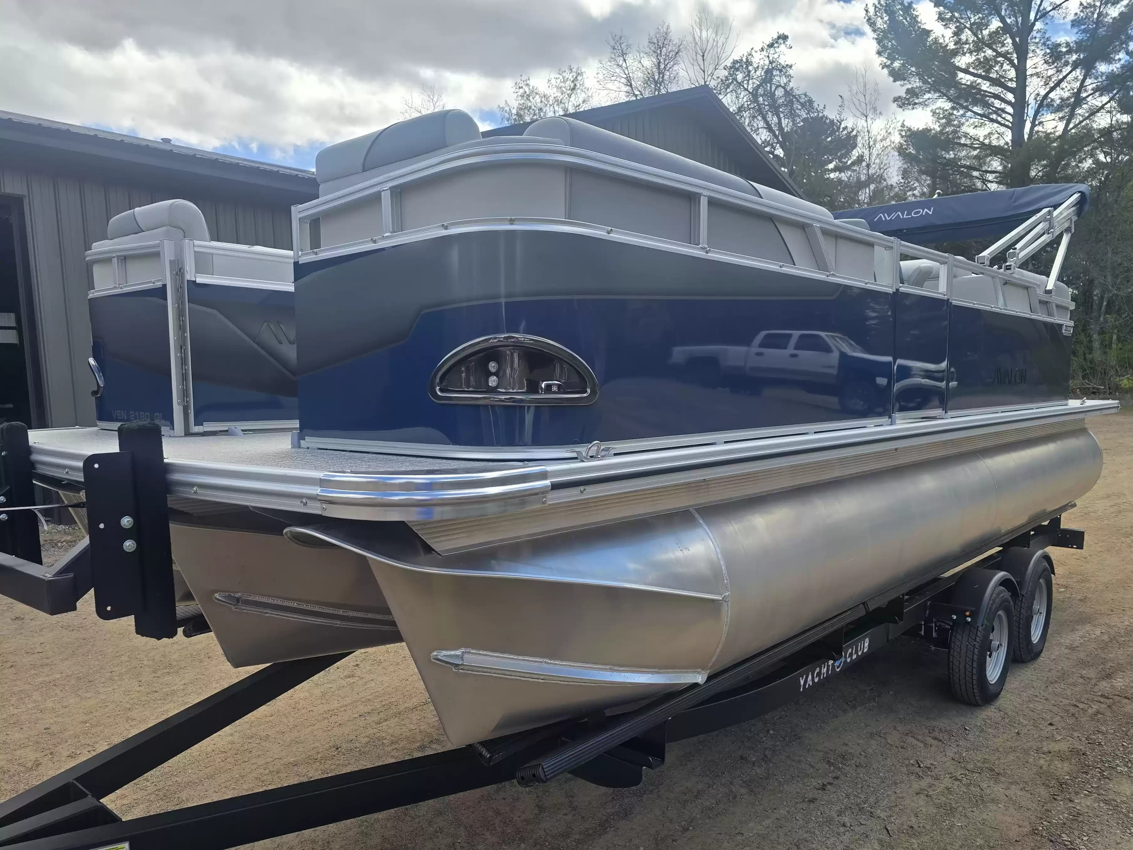 2026 Avalon Pontoons VEN 2180 QL/TT in hayward WI