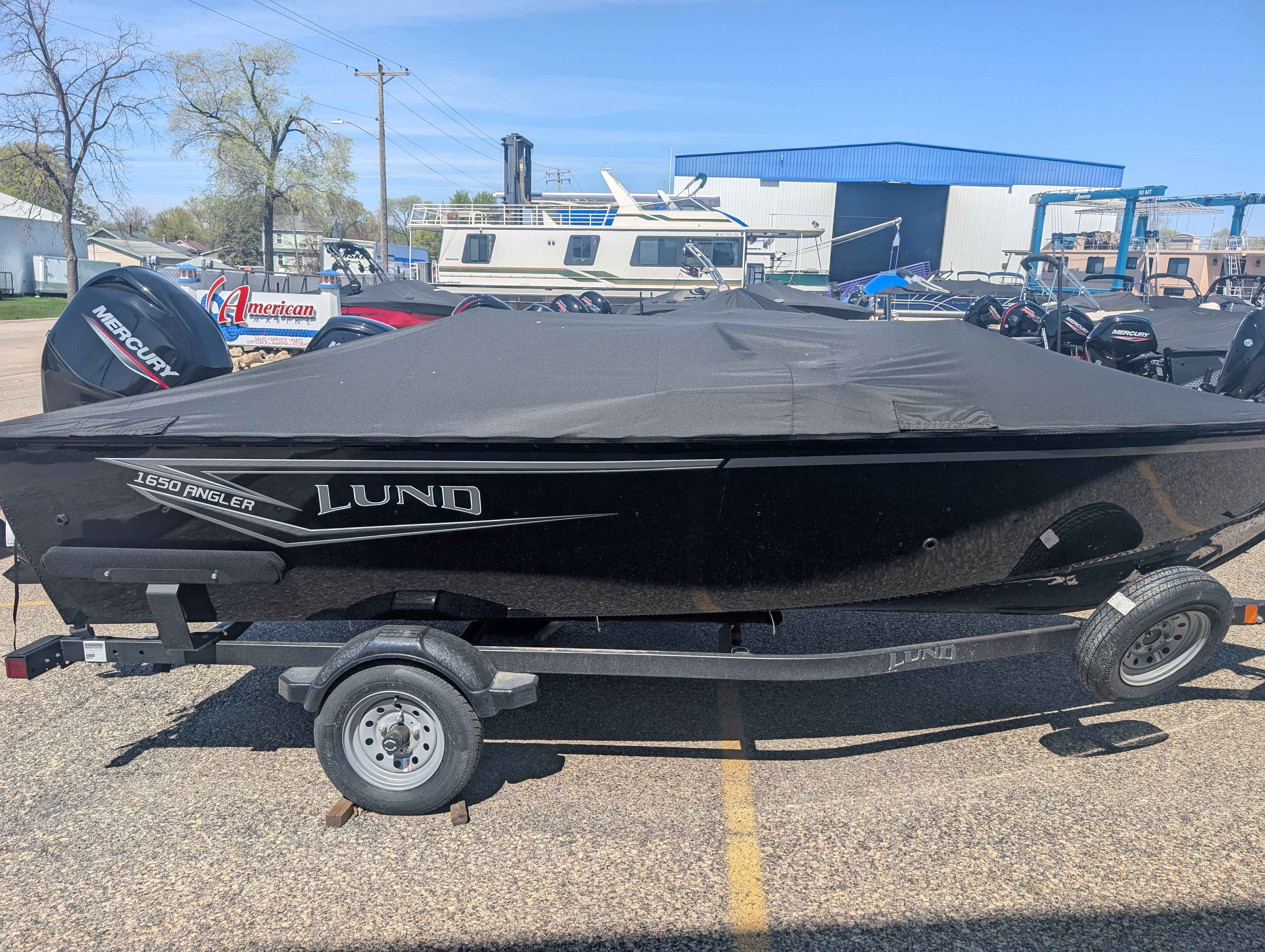 2026 Lund Boat Co. 1650 ANGLER/SS 1650 TILLER in la crosse WI