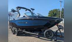 2026 Mastercraft XT22T Ski and Wakeboard Boat boat