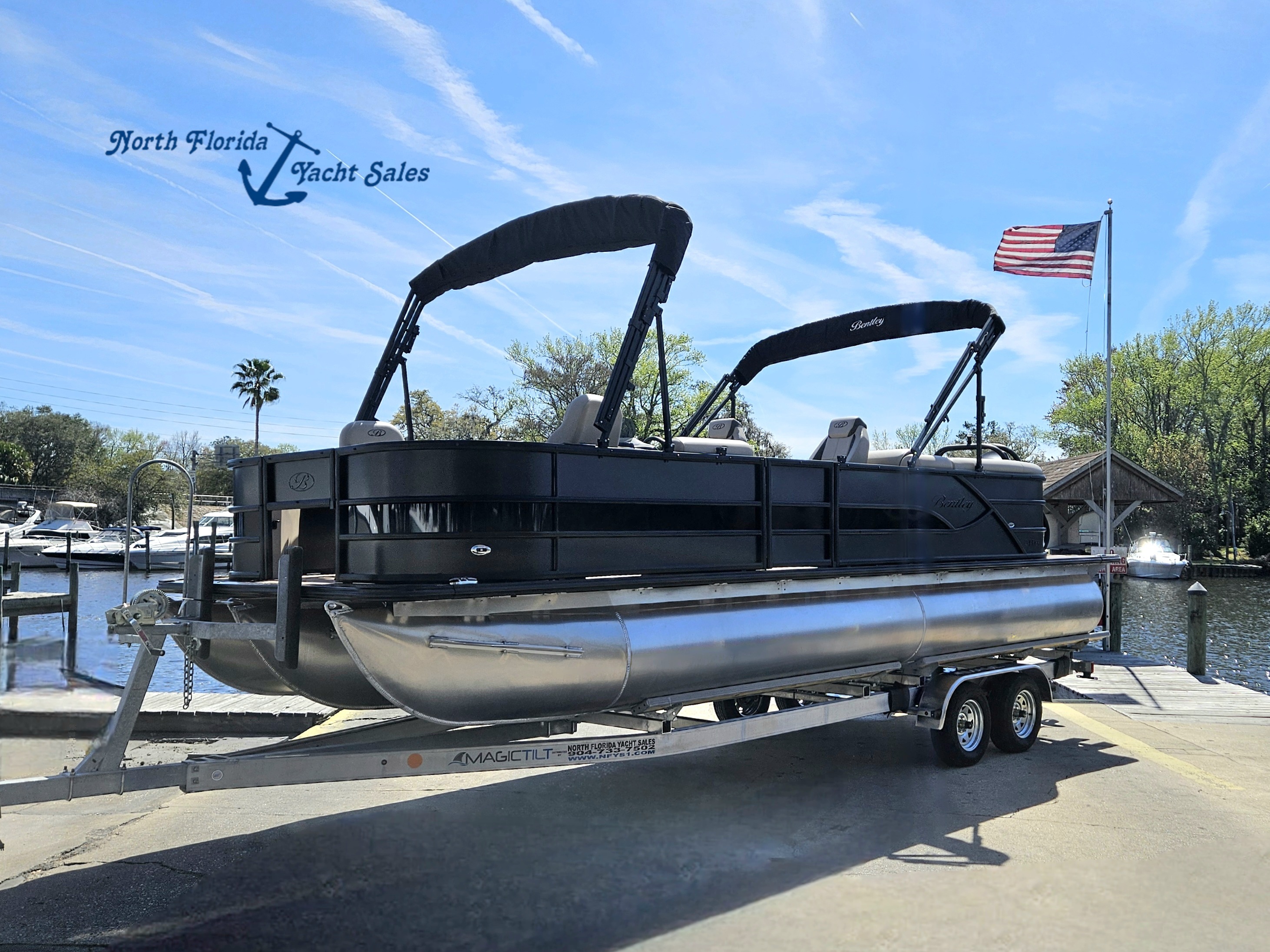 2026 Bentley Pontoons Fish 243 Center Walk Through 220 4PT in jacksonville FL