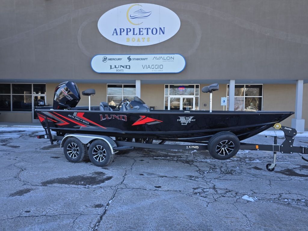 2026 Lund 2075 Pro-V Bass XS 2075 XS in appleton WI