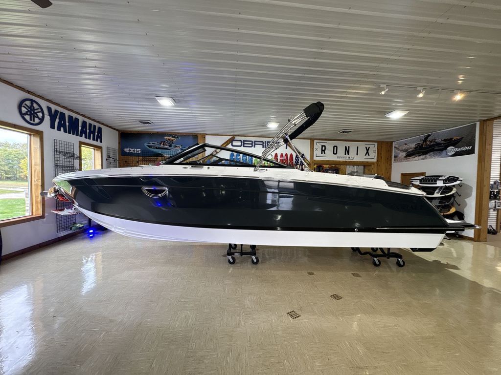 2026 Cobalt Boats R8 in green lake WI