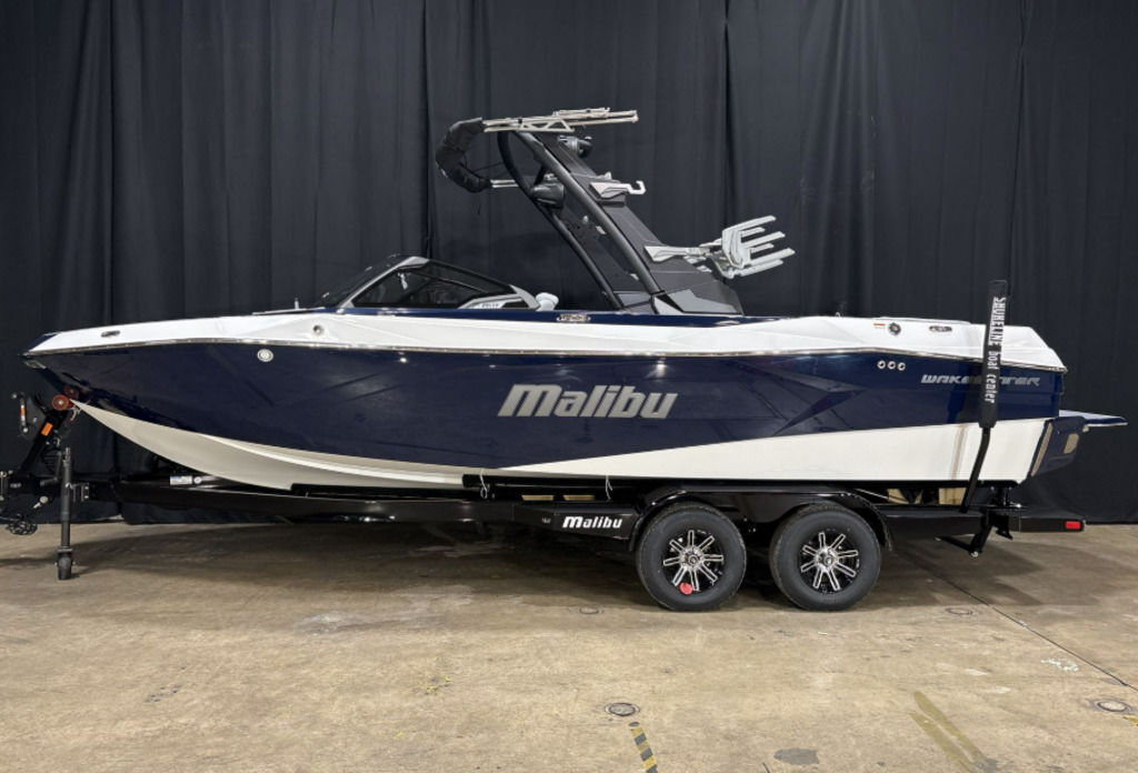 2026 Malibu Boats 23 LSV in green lake WI