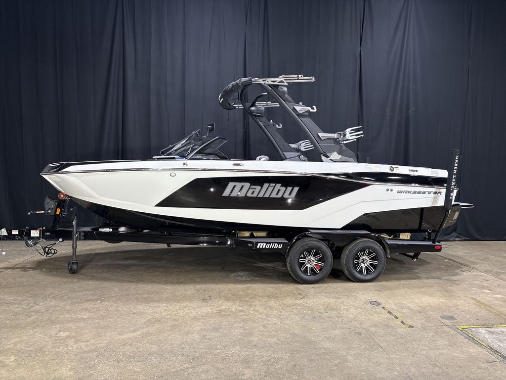 2026 Malibu Boats 21 LX Ski and Wakeboard Boat boat