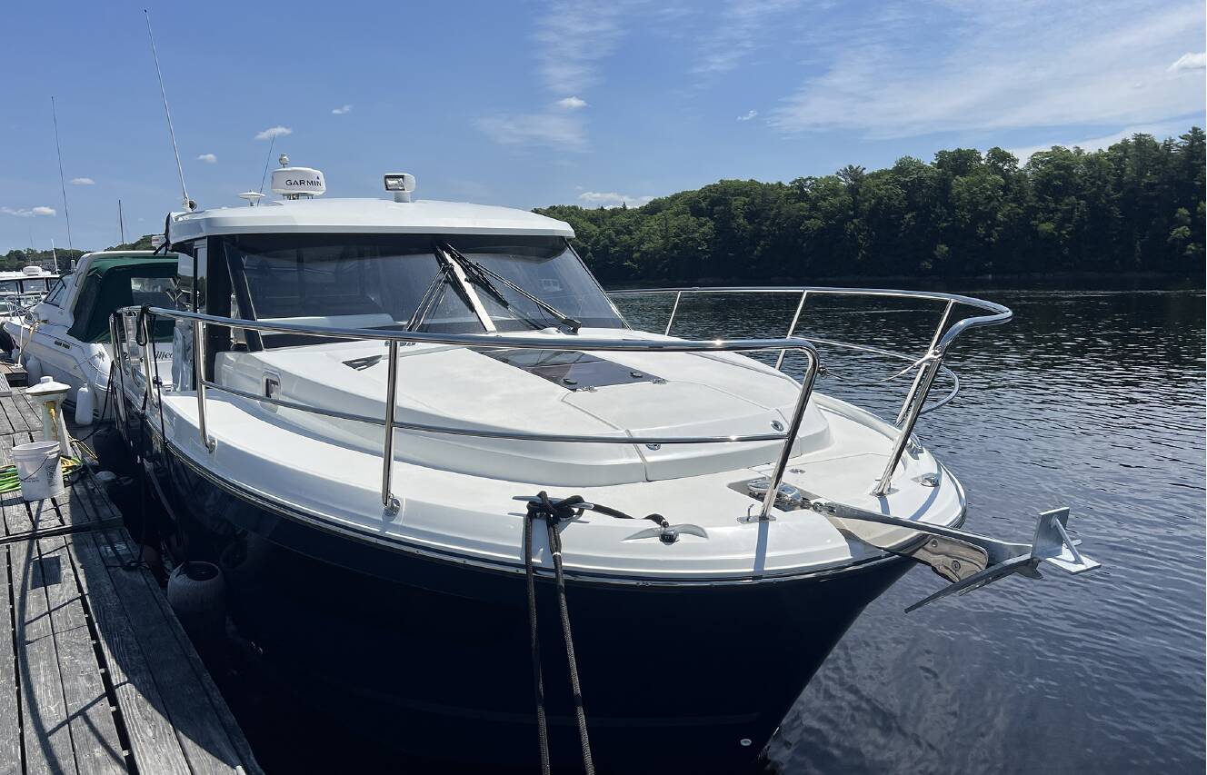 A photo of this 2020 Jeanneau NC 1095