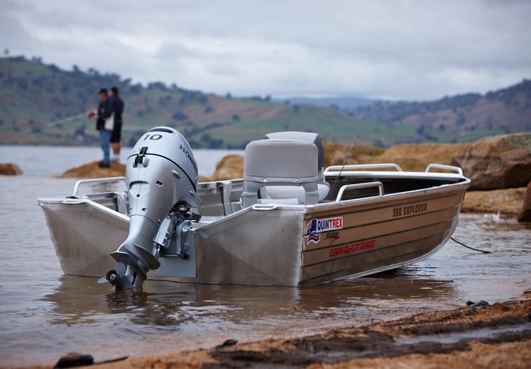 Outboard 4 Stroke boat
