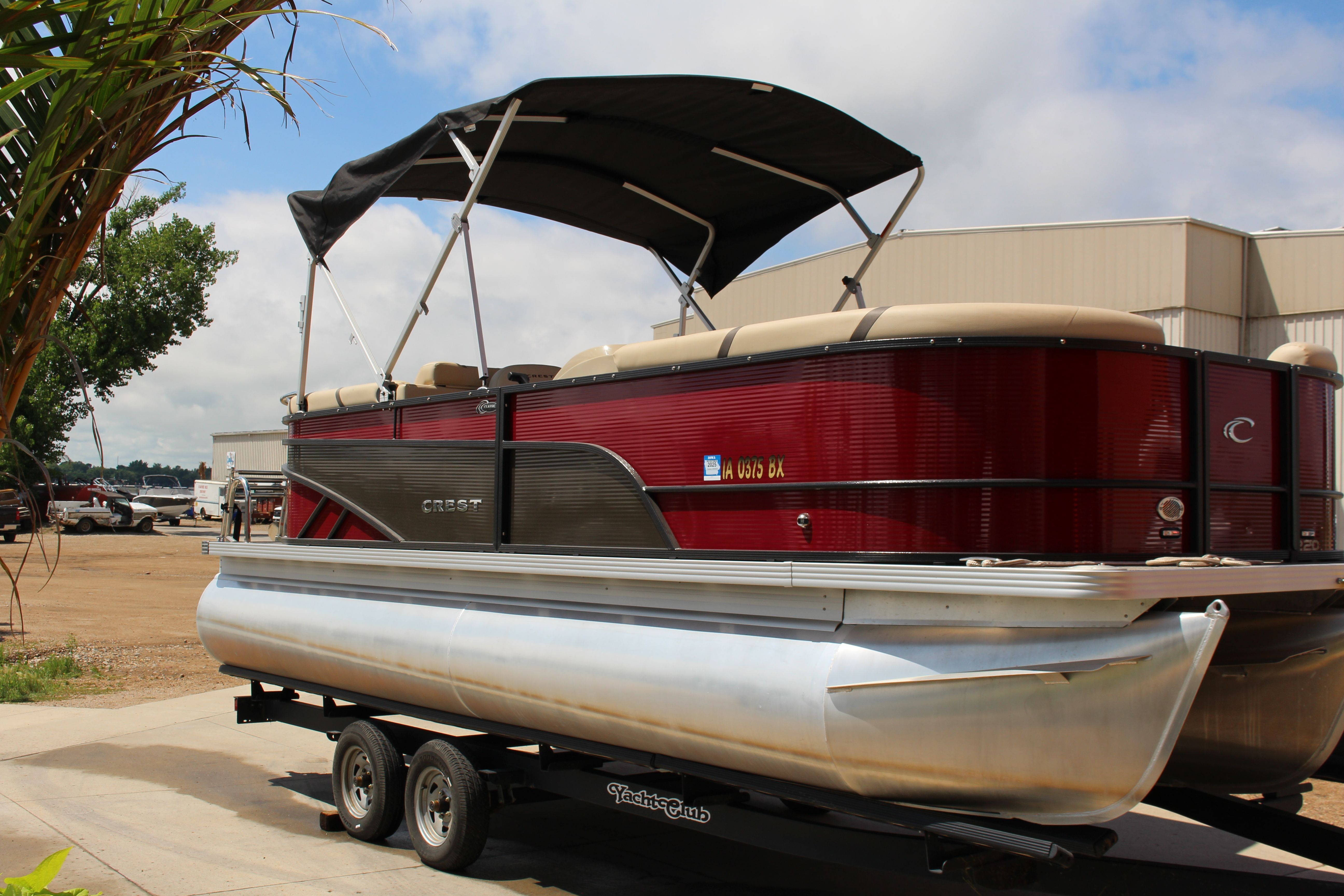 2023 Crest Classic LX 220 SLC in okoboji IA
