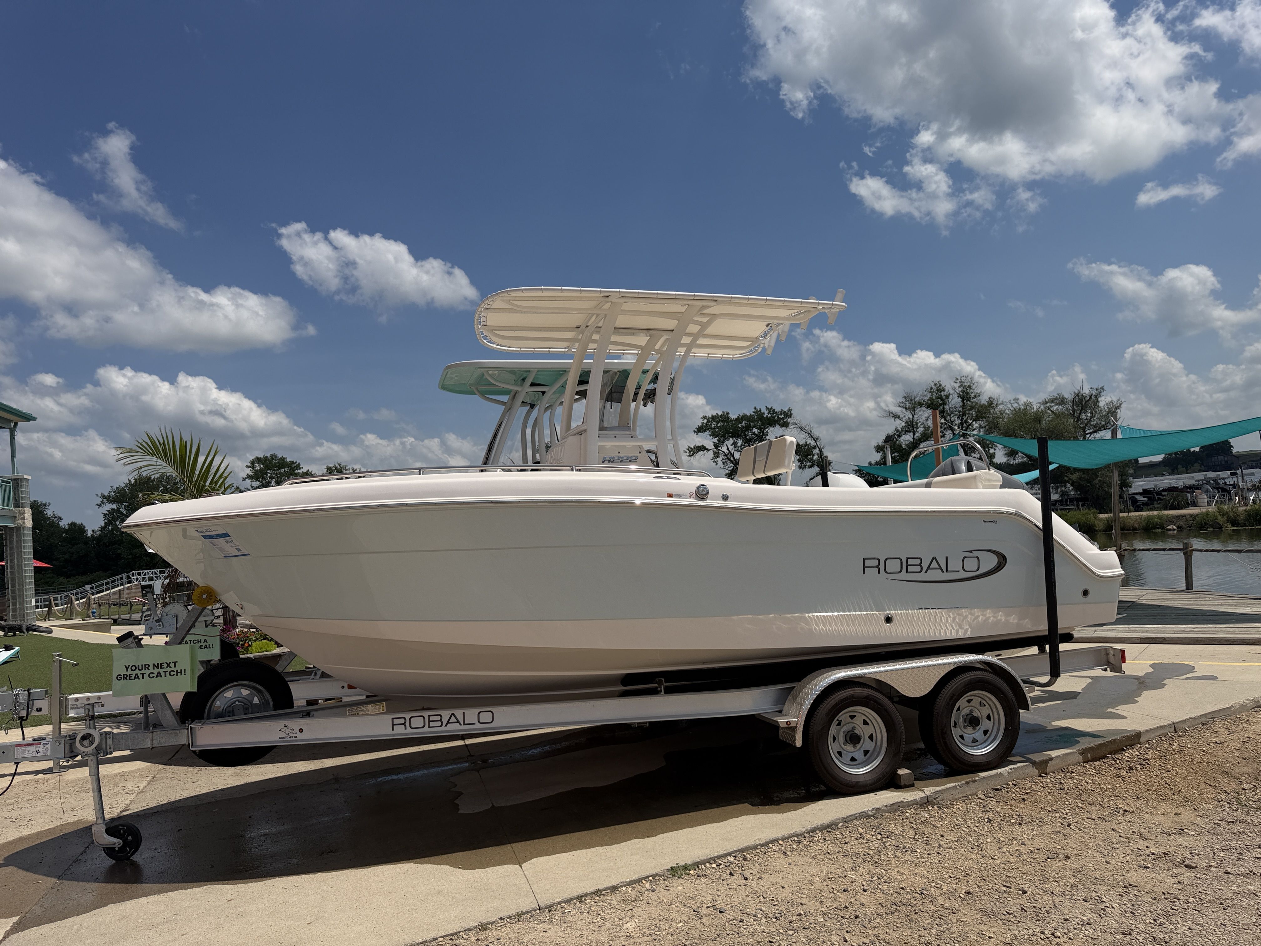 2023 Robalo R222 NAN in okoboji IA