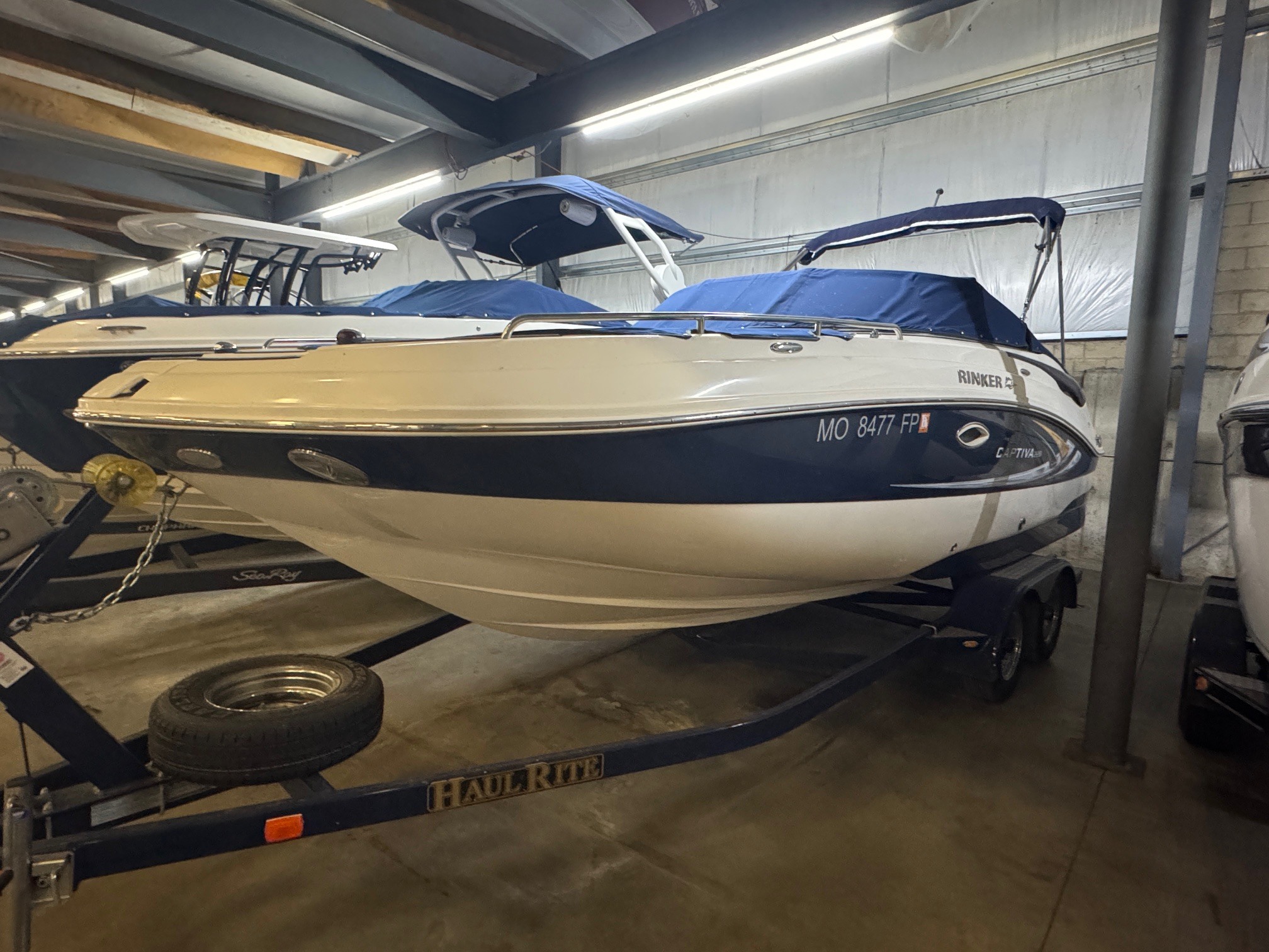 2009 Rinker 228 Captiva Deckboat in okoboji IA
