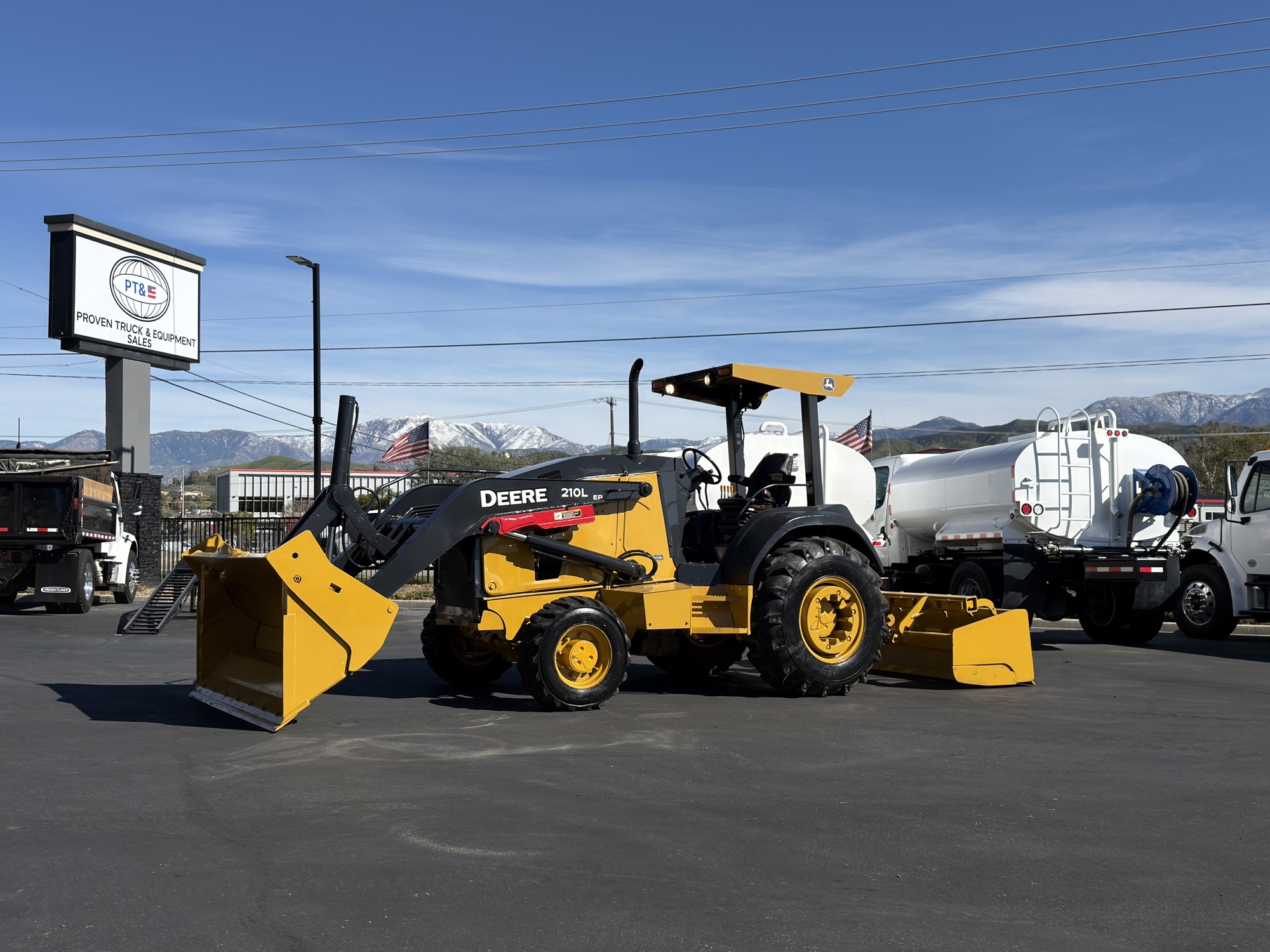 2017 JOHN DEERE 210LEP in Yucaipa, CA