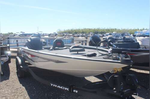 2025 Tracker® Boats SAVAGE 215 in lake placid FL