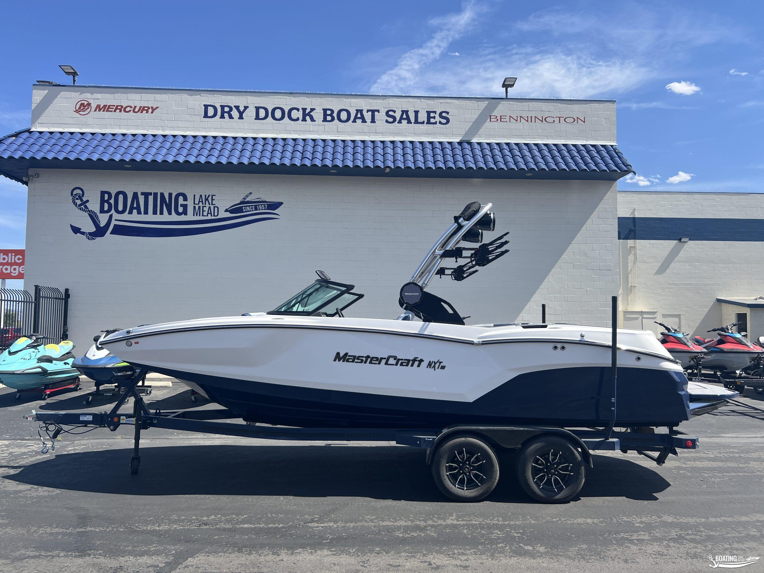 2025 Mastercraft NXT22 Ski and Wakeboard Boat boat