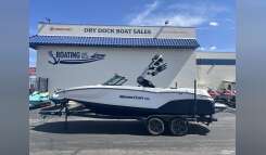 2025 Mastercraft NXT22 Ski and Wakeboard Boat boat