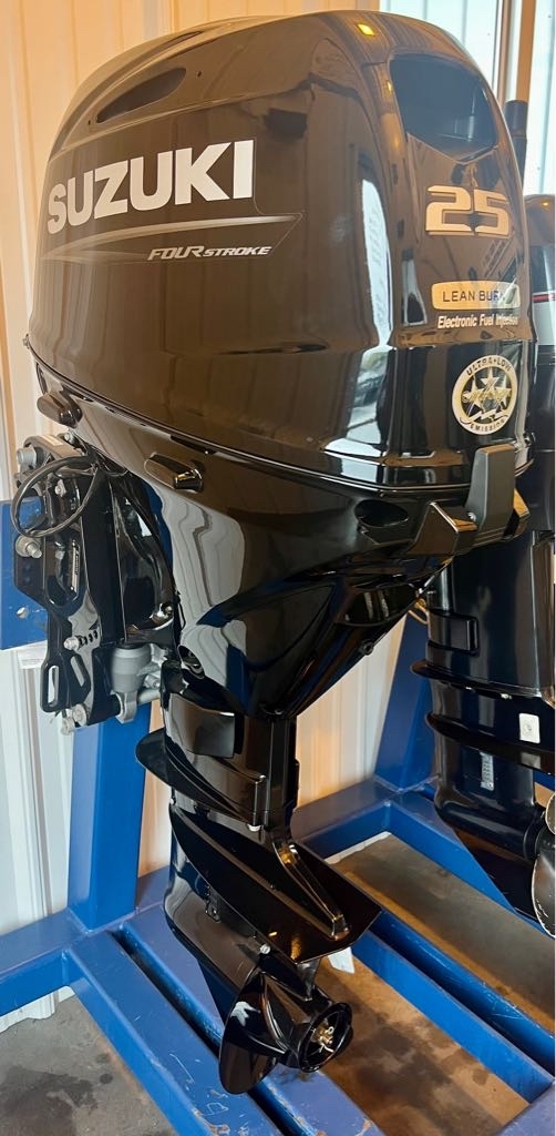 2025 Suzuki Marine DF25ATS5 Single Outboard Engine boat