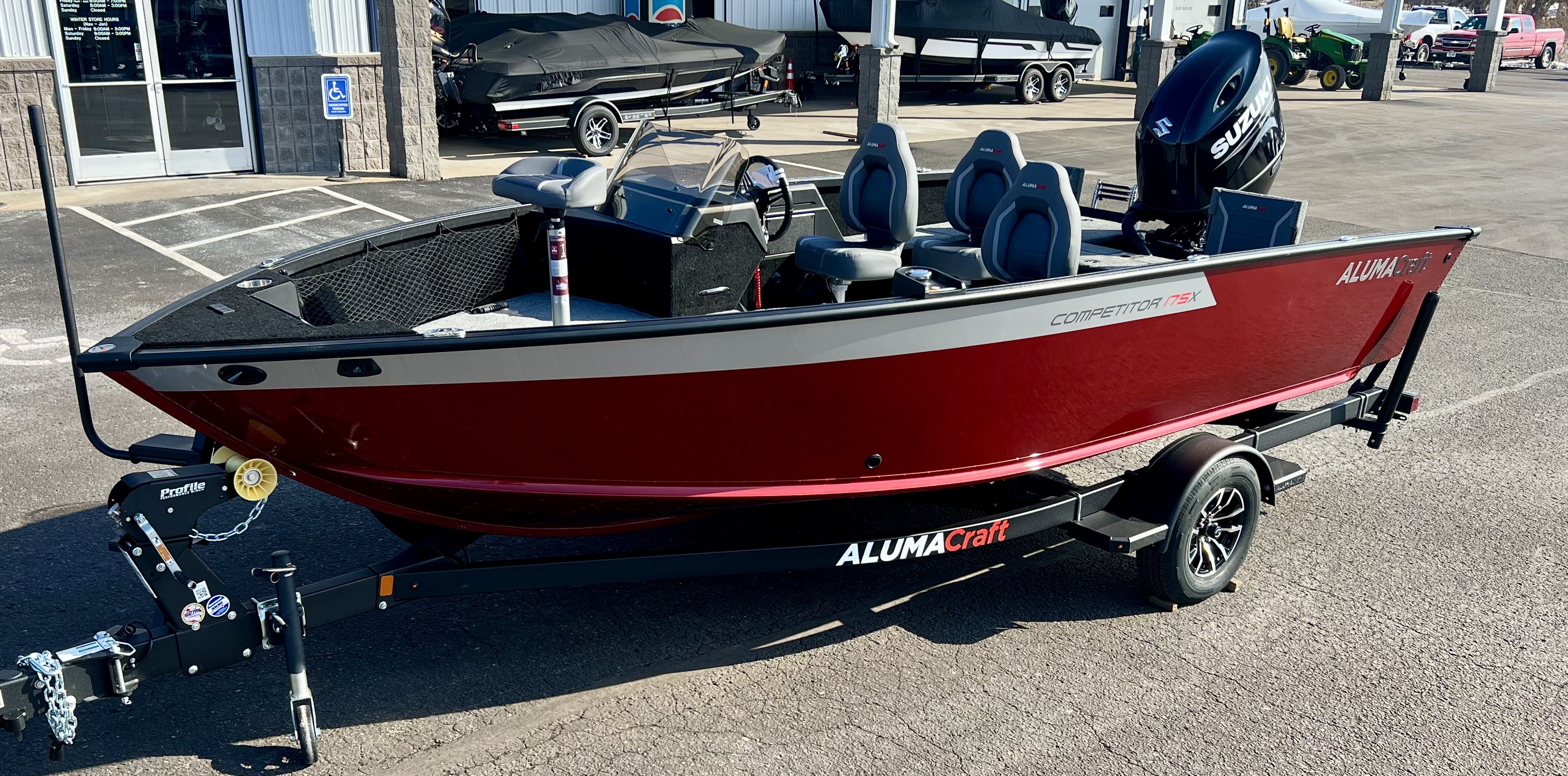 2026 Alumacraft Competitor 175X CS SHADOW 185 SC in new richmond WI