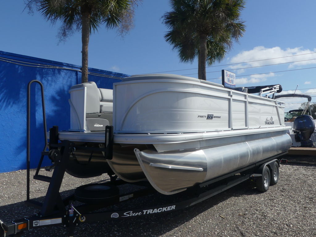 2026 Sun Tracker Party Barge® 22 RF XP3 in lake placid FL