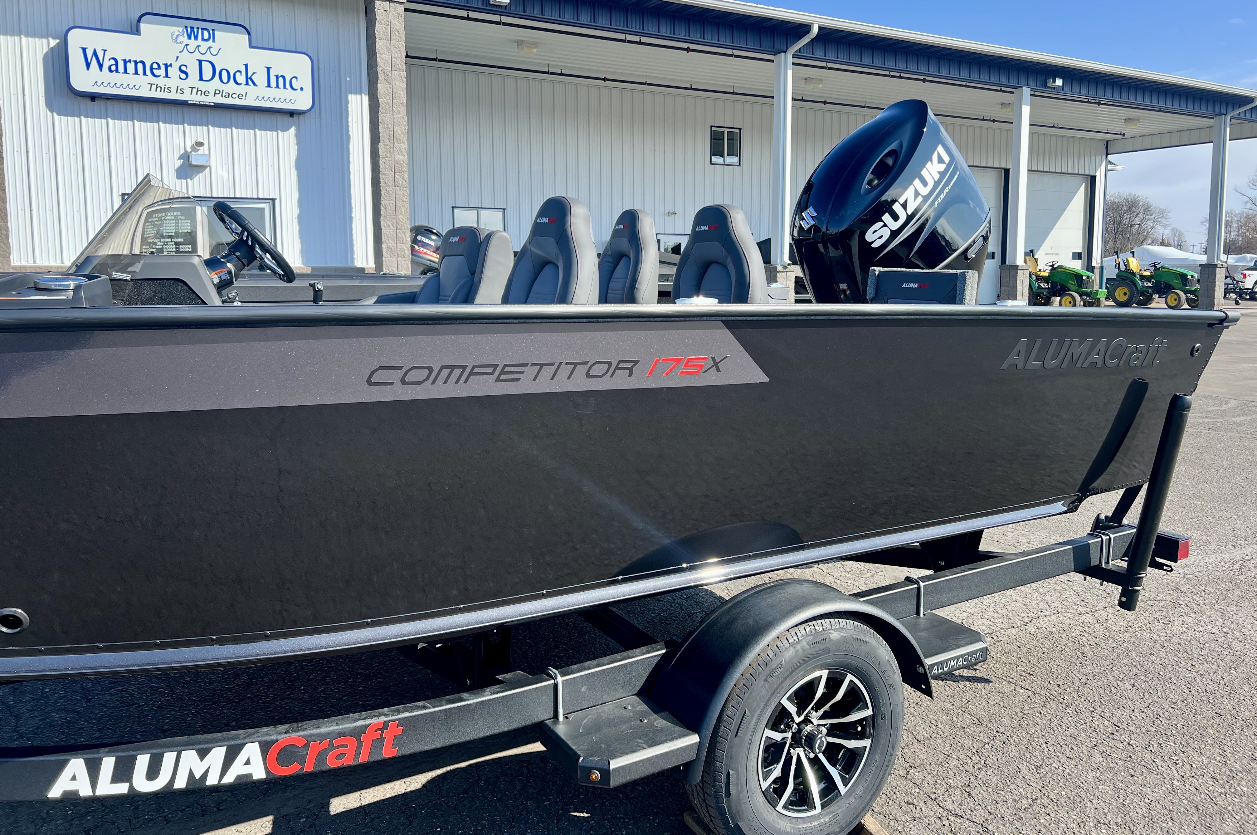 2026 Alumacraft Competitor 175X CS SHADOW 185 SC in new richmond WI
