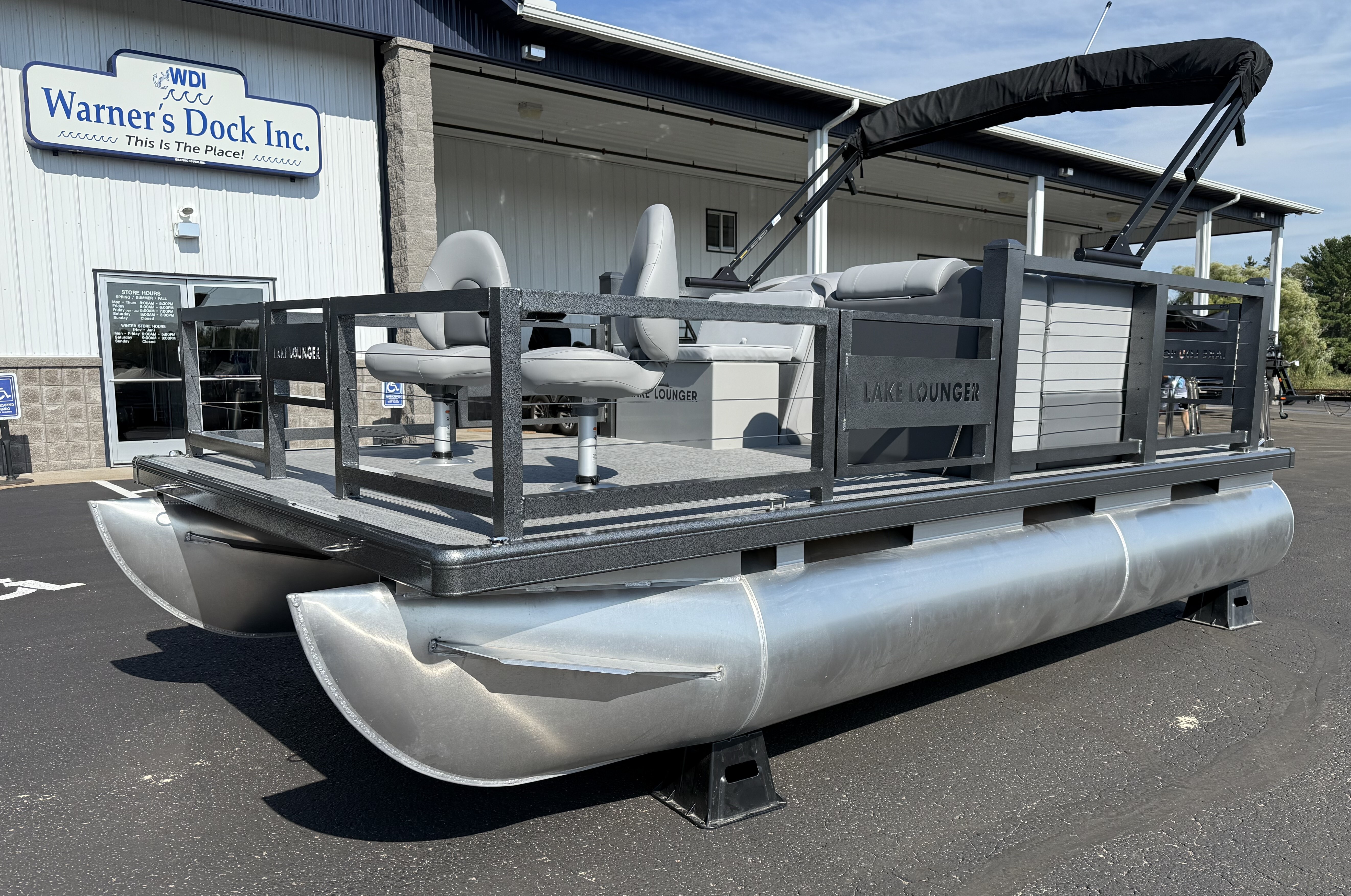 2026 Lake Lounger 16' Front Fish Pro in new richmond WI