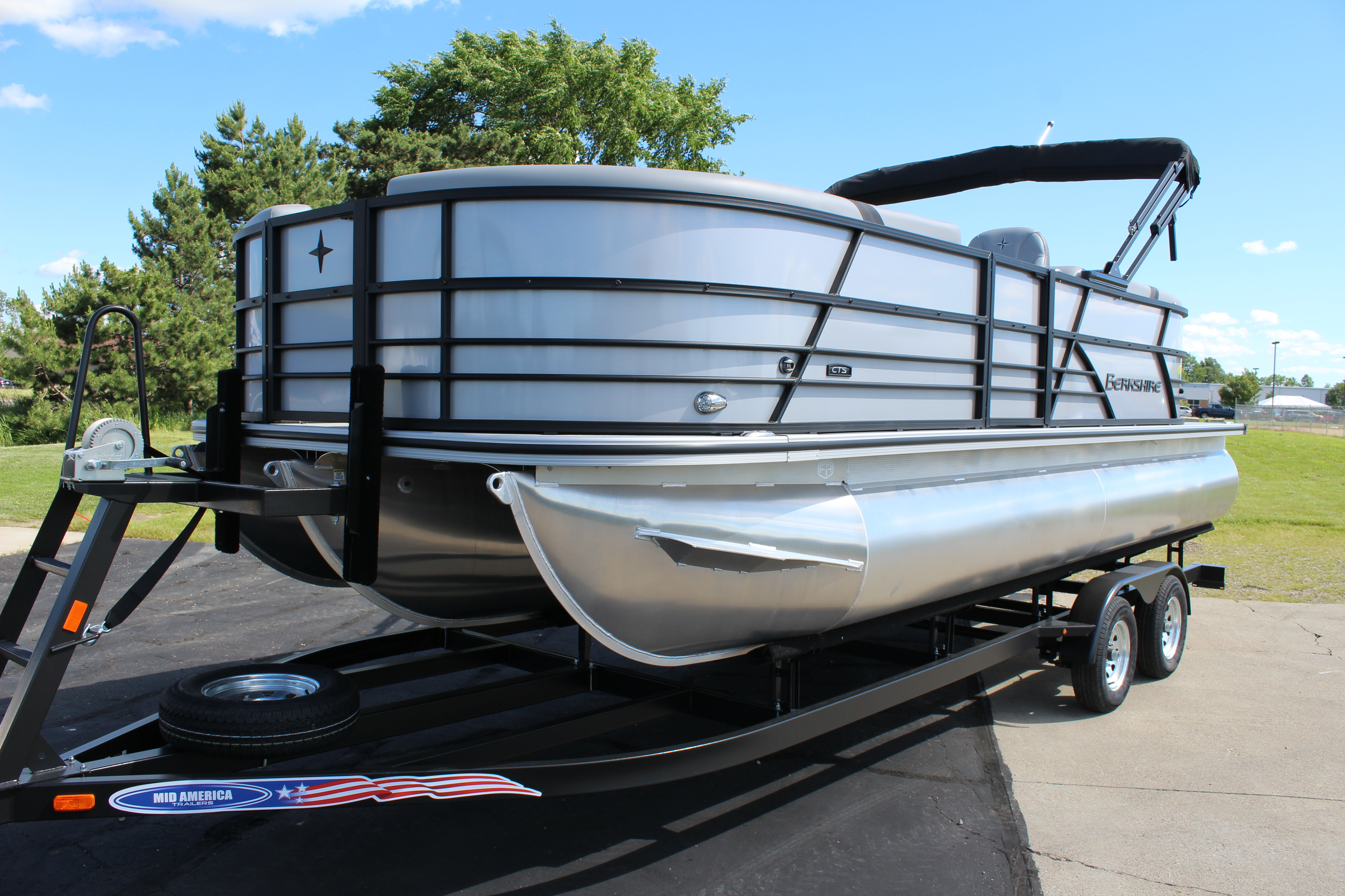 2025 Berkshire Pontoons 22RFX CTS 3.0 NAN in st. johns MI