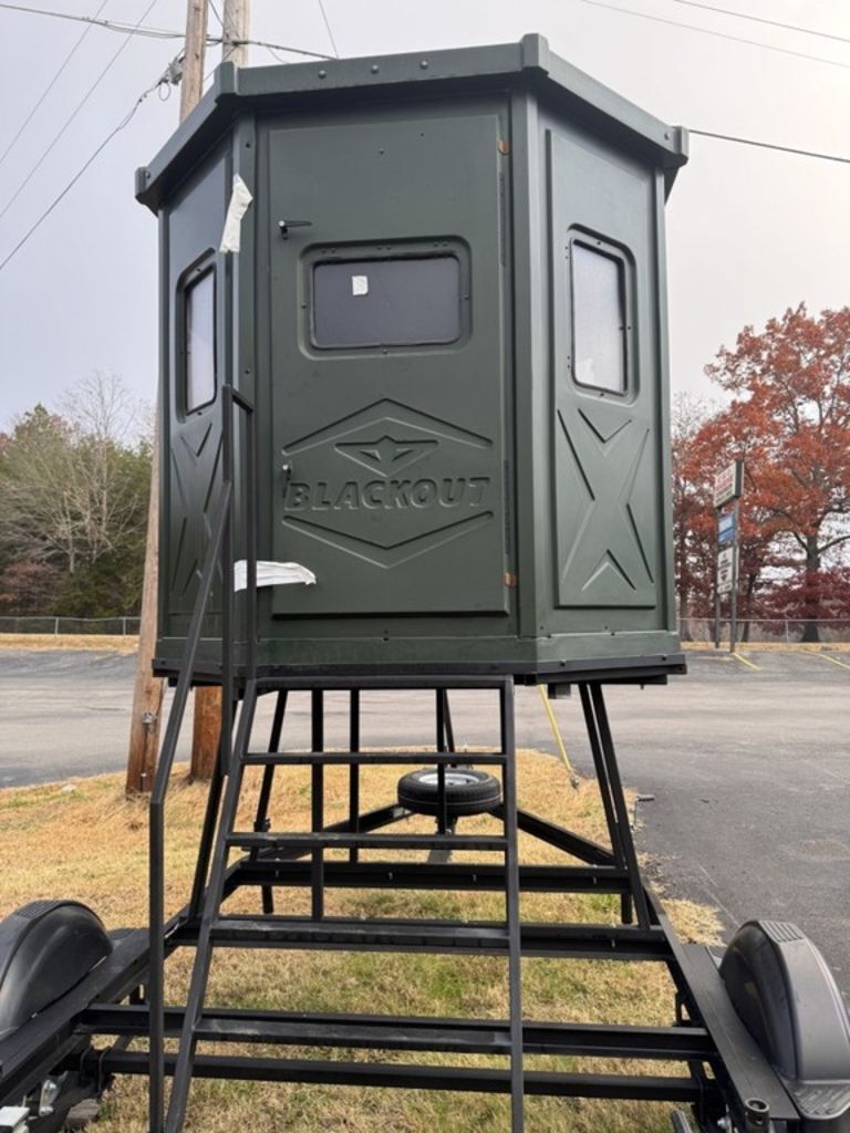 2025 Black Out Blind with Trailer in white bluff TN