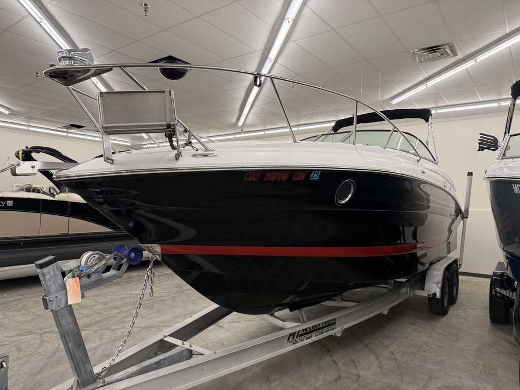 2014 Cruisers Yachts 275 Express in red wing MN