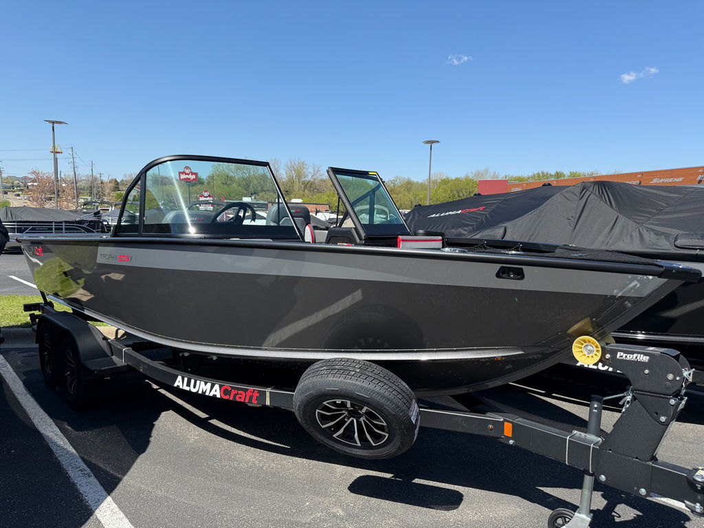 2025 Alumacraft Trophy 205X Sport in red wing MN