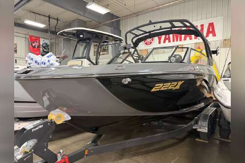 2025 Yamaha Boats 222XD in red wing MN