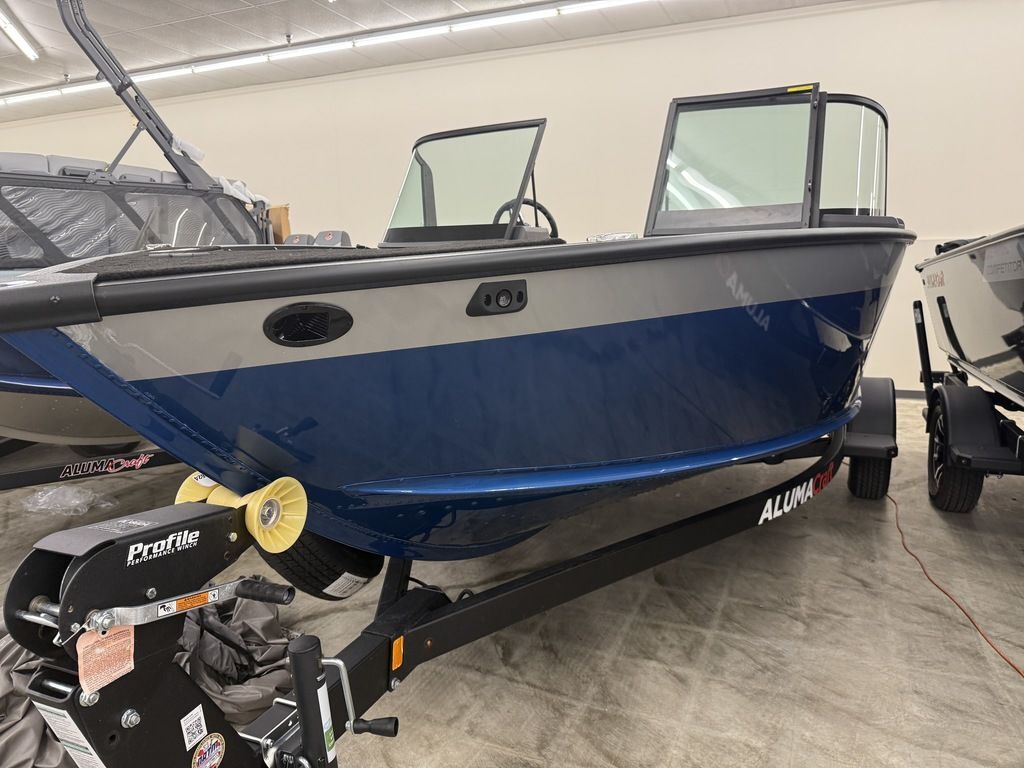 2026 Alumacraft Competitor 175X Sport SHADOW 185 SC in red wing MN