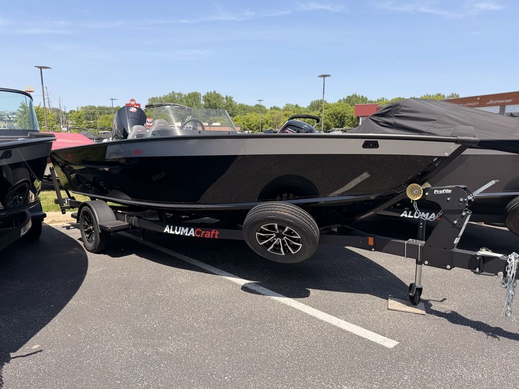 2026 Alumacraft Competitor 185X Side Console MV 2072 AW SC in red wing MN