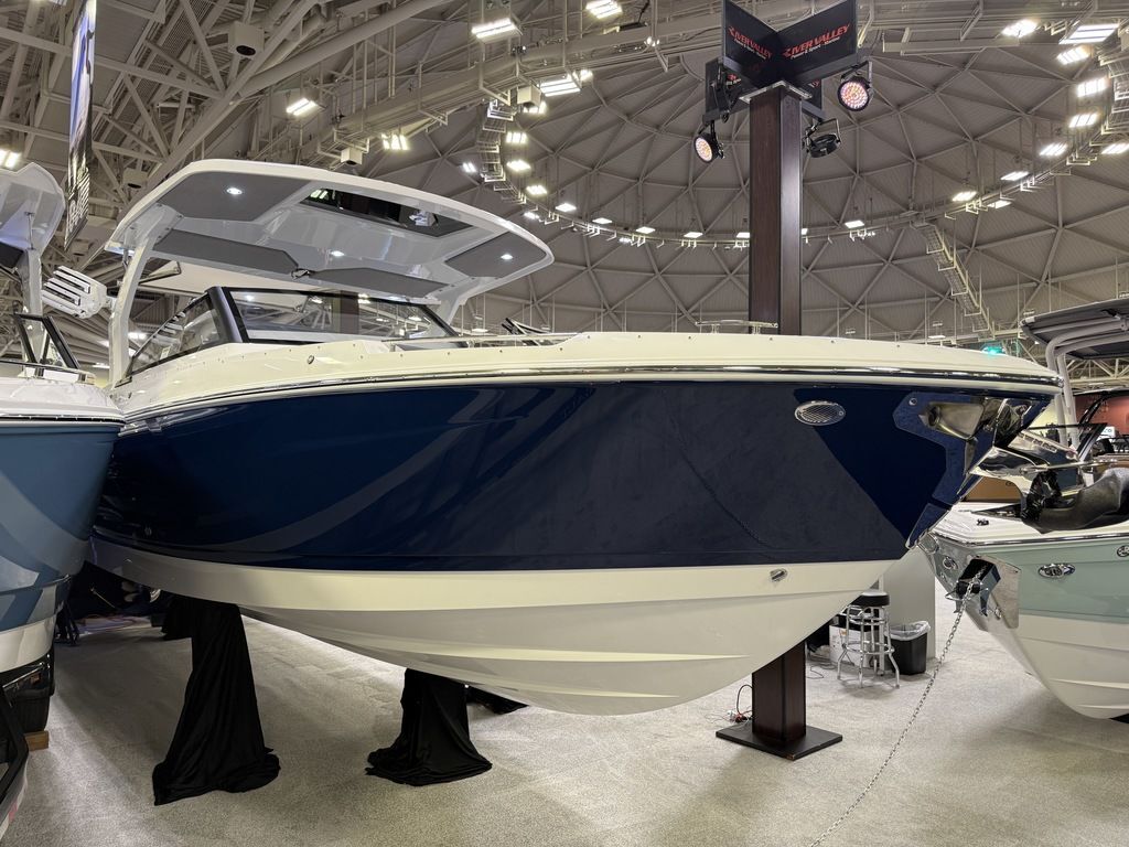 2026 Cobalt Boats R31 Surf R8 in red wing MN
