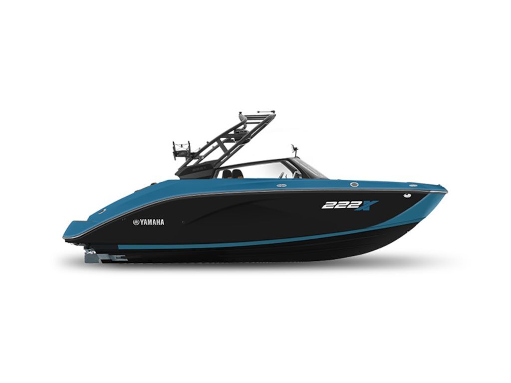 2026 Yamaha Boats 222XE Ski and Wakeboard Boat boat