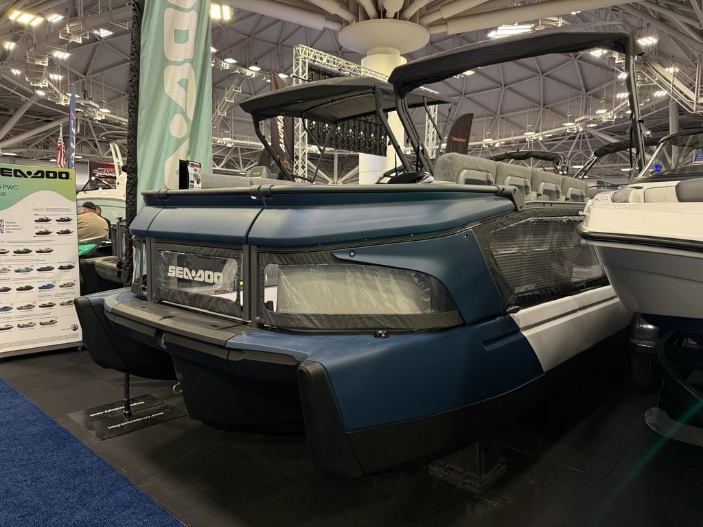 2026 Sea-Doo Switch Cruise 21 - 300 hp - Tech Painted in red wing MN