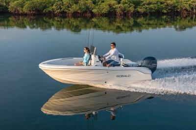 2025 Robalo R160 in islip terrace NY