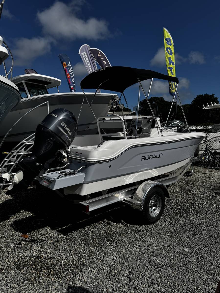 2025 Robalo R160 in islip terrace NY