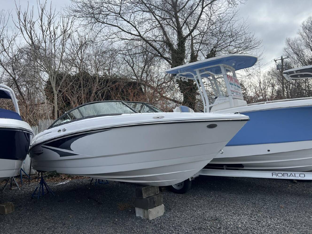 A photo of this 2025 Monterey M205