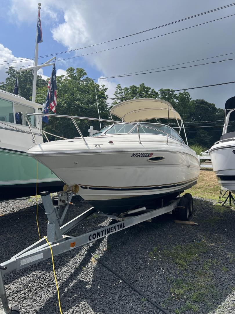 2001 Sea Ray 225 Weekender in flanders NY