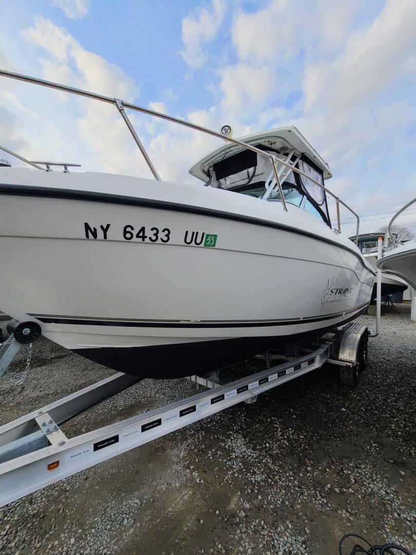 2000 Seaswirl Striper 2600 in lindenhurst NY