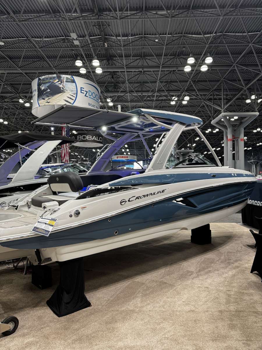 2026 Crownline 290XSS in lindenhurst NY