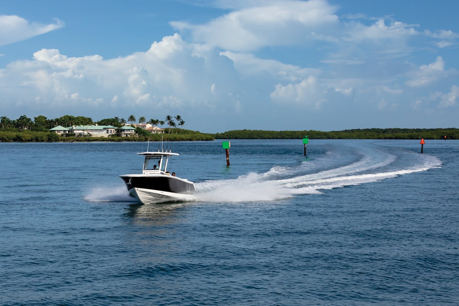 2026 Robalo R250 NAN in flanders NY