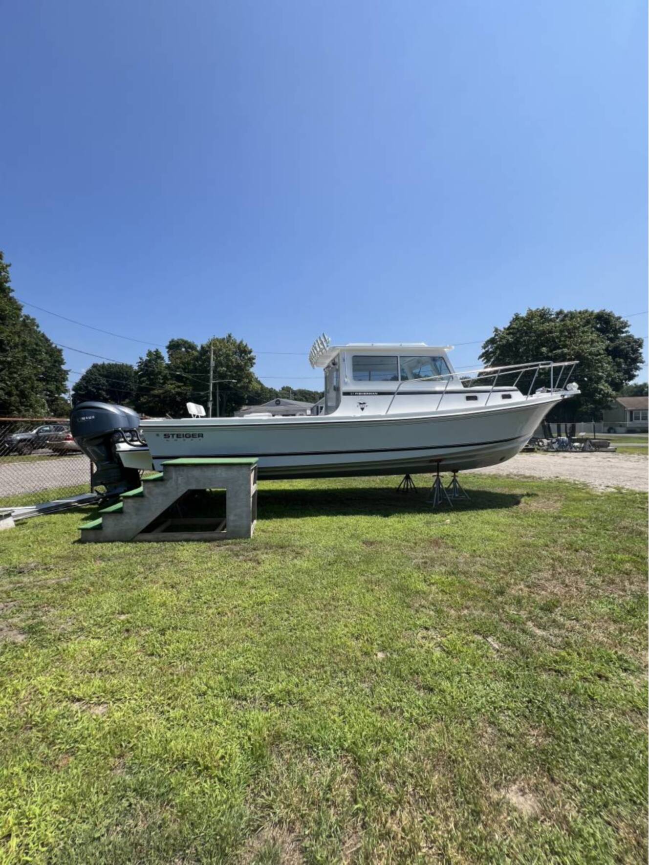 A photo of this 2025 Steiger Craft 31DV Fisherman