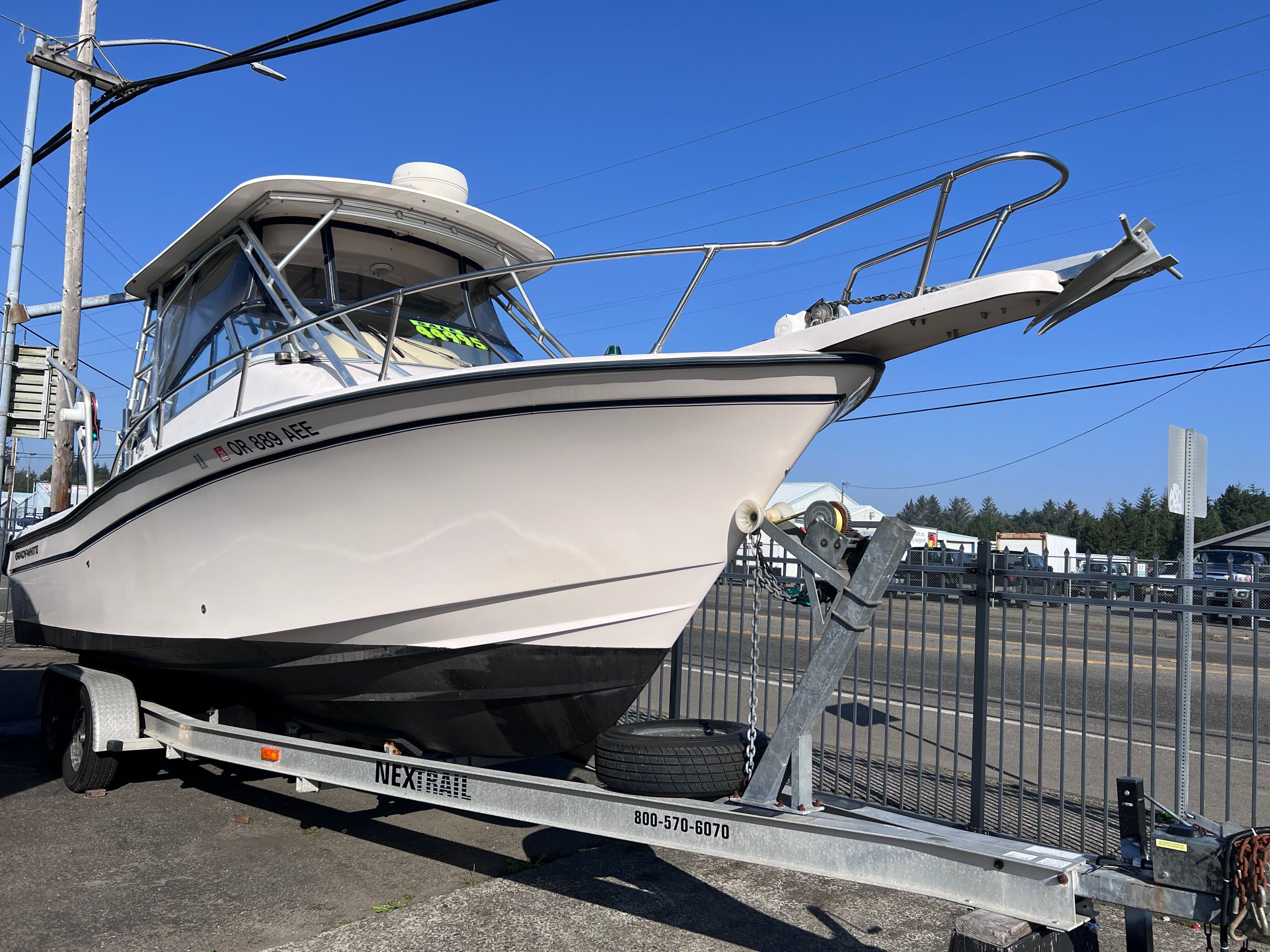 白州 Used 2001 Grady White 265 Express 370 For Sale in Coos Bay, OR