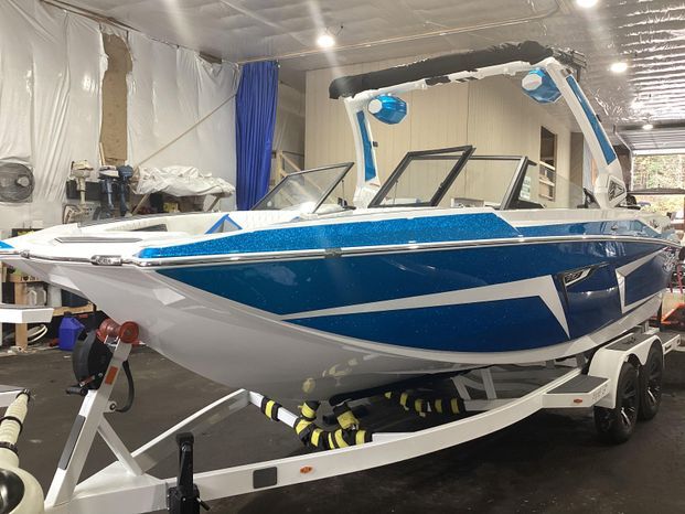 2024 Tigé 22RZX Ski and Wakeboard Boat boat
