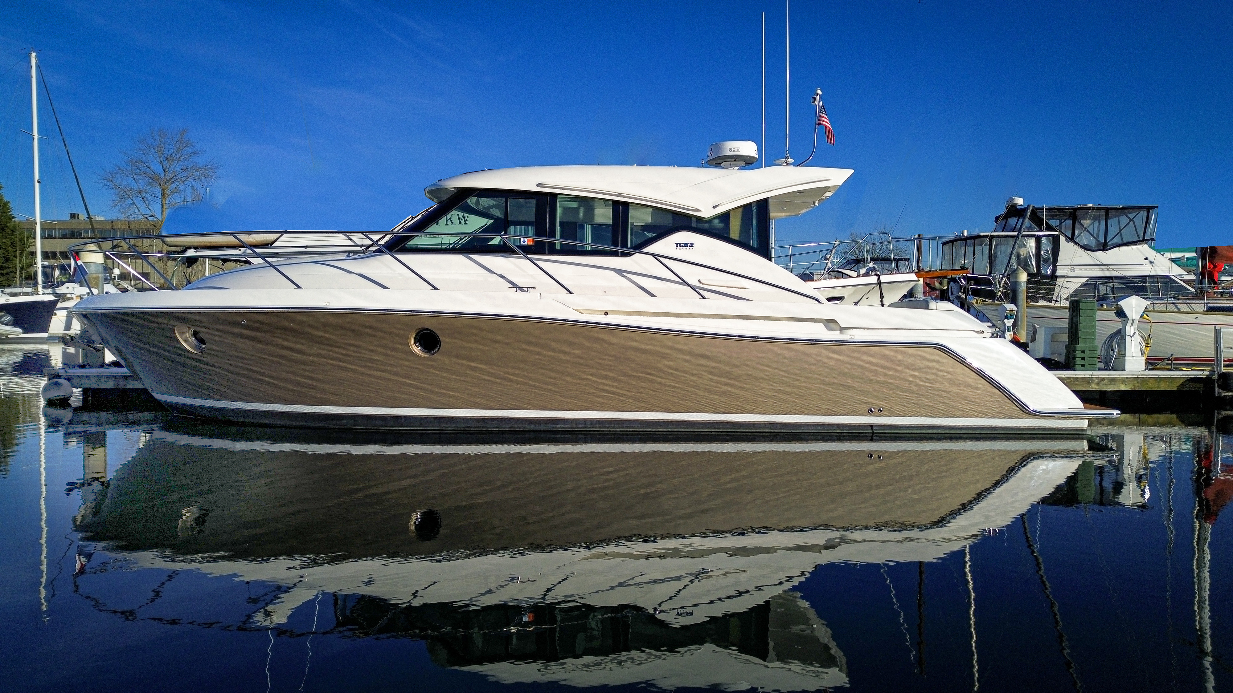 2023 Tiara Yachts C39 COUPE Yacht boat