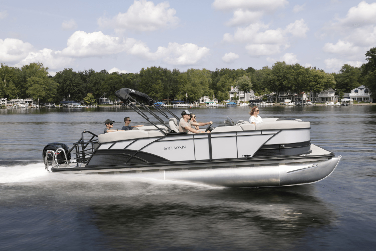 2025 Sylvan L3 RLZ in oshkosh WI