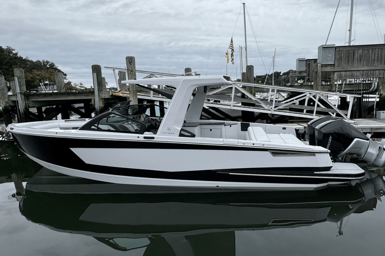 2024 Aviara AV32 Outboard in huntington NY